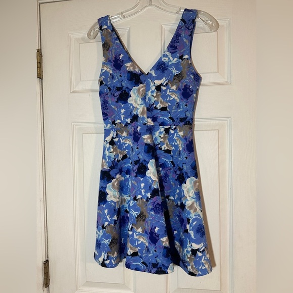Forever 21 Blue Floral Print Fit & Flare Scuba Dress. - Picture 1 of 7